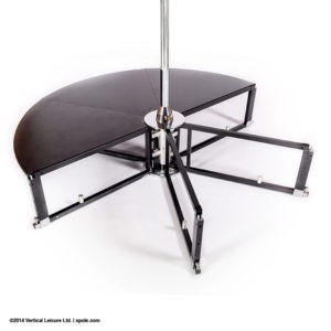 Podium de Pole Dance XPOLE X-STAGE Chrome autoportant avec plateforme de 32 cm, barre statique et spinning et valises de transport.